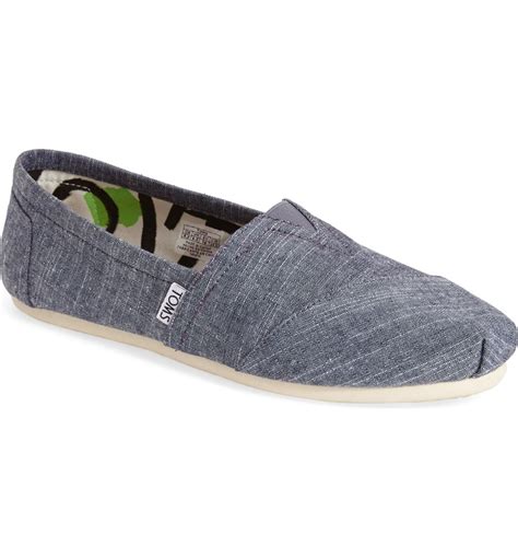 slip on shoes toms.